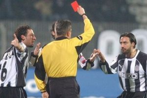 Kırmızı kart rekoru Beşiktaş'ın!