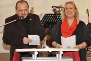 Kimsesiz &ccedil;ocuklar ve sokak patileri i&ccedil;in 2 bin euro toplandı