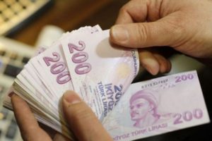 CHP'li Kuşoğlu: H&uuml;k&uuml;met asgari &uuml;cret zammını vergilerle geri aldığını itiraf etti