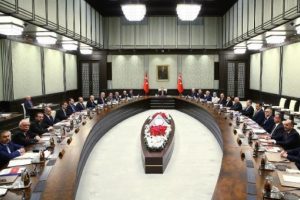 Bakanlar Kurulu Toplantısı Cumhurbaşkanlığı Sarayı'nda başladı