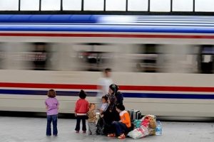 T&uuml;rkiye'de milyonlarca kişi g&ouml;&ccedil; etti