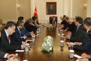 Davutoğlu, turizm temsilcileriyle bir araya geldi
