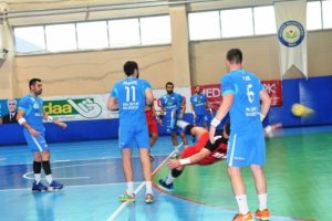 Nil&uuml;fer Belediyespor farklı kazandı