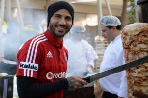 Quaresma Beşiktaş formasıyla 100. ma&ccedil;ına &ccedil;ıkacak