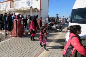Ayvacık'ta 48 Afgan yakalandı