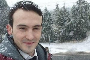 Manisa'da evinde kendini astı