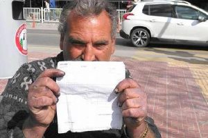 Kaymakamlığın verdiği yoksulluk maaşı ve kira yardımını iade etti