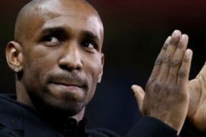 Jermain Defoe i&ccedil;in kocasını terk etti
