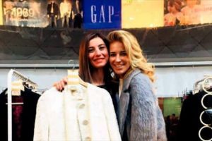 Burcu'nun nikah elbisesini aldım, belki uğur getirir...