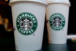 Starbucks &ouml;d&uuml;l programını değiştirdi, sevenleri tepki g&ouml;sterdi