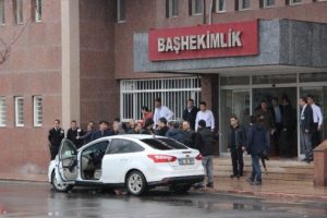 Diyarbakır'da başhekime silahlı saldırı; 4 yaralı
