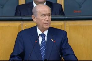 Bah&ccedil;eli partilileri fır&ccedil;aladı!