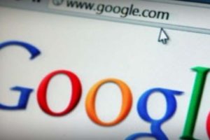 Google sağ s&uuml;tundaki reklamları kaldırıyor