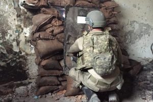 Ter&ouml;ristlerin camiye kurduğu tuzak imha edildi