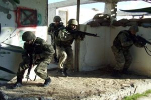 Mardin'de 7 ter&ouml;rist &ouml;ld&uuml;r&uuml;ld&uuml;, 6'sı yakalandı