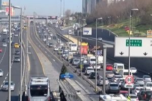 E-5'te trafik 7 saat sonra normale d&ouml;nd&uuml;