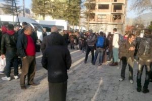 Antalya'da jandarmadan insan ka&ccedil;ak&ccedil;ılığı operasyonu