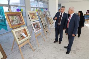 Başkan Bozbey r&ouml;lyef sergisine hayran kaldı