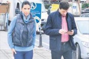 Esas duruş...