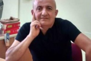 Doktor, hastayı muayene ederken kalp krizi ge&ccedil;irdi