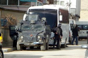 Ankara'da katliam yapan ter&ouml;ristin ağabeyi ve taziyeye katılan 7 kişi g&ouml;zaltında