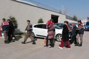 Manisa'daki &ccedil;ifte cinayete 5 g&ouml;zaltı