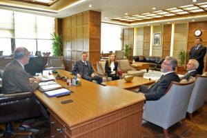 Litvanyalı b&uuml;y&uuml;kel&ccedil;iden Bursa'da Altepe'ye ziyaret