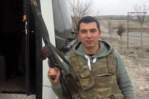 Bursa'da Şehit Er Oğuz Arslan i&ccedil;in helva dağıtıldı