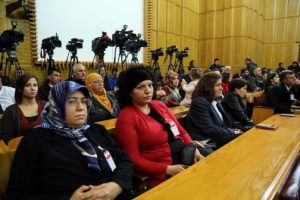 PKK'nın ka&ccedil;ırdığı polis ve askerlerin yakınları TBMM'de
