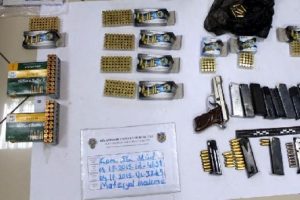 Diyarbakır'da ka&ccedil;ak silah operasyonunda 7 tutuklama