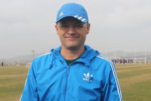 İrfan Buz'un y&uuml;z&uuml; g&uuml;l&uuml;yor