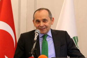 &Ouml;nen:  "Serbest ticaret anlaşmalarını dikkate almalıyız"