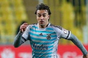 Fenerbah&ccedil;e'de Markovic'in sıkıntısı s&uuml;r&uuml;yor