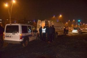 Ş&uuml;pheli minib&uuml;s, cenaze yıkama aracı &ccedil;ıktı