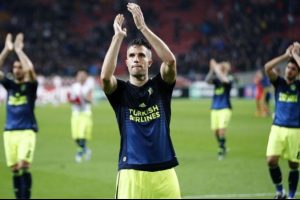 Robin van Persie i&ccedil;in g&ouml;zlerini kararttılar! Tam 73 milyon Euro