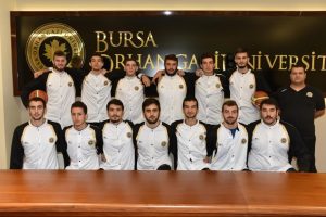 &Uuml;NİLİG 2. turda Orhangazi &Uuml;niversitesi galip geldi