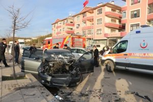 Başkent'te kaza: 4 polis yaralı