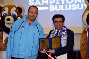 Kocaeli Kağıtspor şampiyonlarıyla buluştu