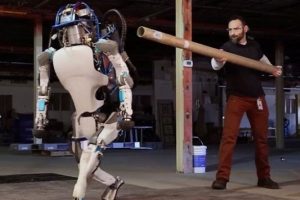 Atlas robotun tanıtım videosunda tepki &ccedil;eken g&ouml;r&uuml;nt&uuml;ler