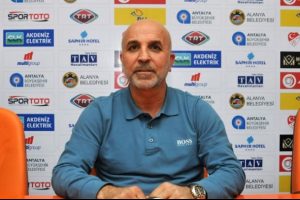 Alanyaspor'dan torpil iddialarına cevap!