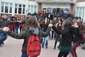 Anadolu &Uuml;niversitesi &ouml;ğrencilerinden Artvin'e destek