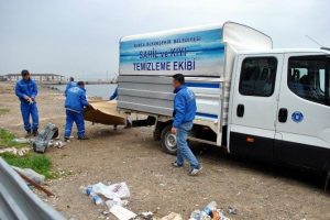 Bursa Mudanya sahili temizleniyor