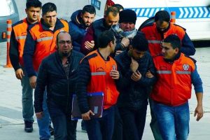 Marmaris'te 19 Suriyeli m&uuml;lteci ve 4 organizat&ouml;r yakalandı