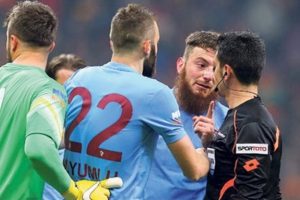 Trabzonspor'da Aykut Demir'in durumu inceleniyor