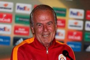 Mustafa Denizli: "Turu ge&ccedil;menin b&uuml;t&uuml;n yollarını denemek zorundayız"