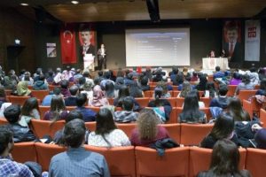 "Milyarlarca dolar harcıyoruz ama kanseri &ccedil;&ouml;zemiyoruz"