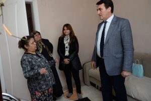 Bursa'da Parlakoğlu ailesi yeni evine kavuştu