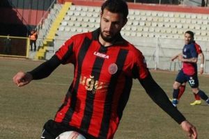 Kalp krizi ge&ccedil;iren futbolcudan iyi haber geldi!