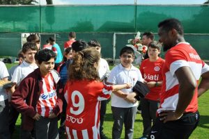 Eto'o'dan engelli hayranına &ouml;zel selfie