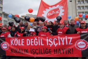 DİSK Meclis'e seslendi: 'K&ouml;le değil iş&ccedil;iyiz, kiralık iş&ccedil;iliğe hayır'